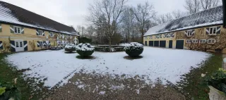 2026 Wasserburg Haus Graven_Innenhof_Winter