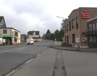 Trompeter Straße - Ecke Bienenweg/Locher Weg