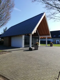 Die neue Friedhofkapelle, Kath. Friedhof St. Barbara