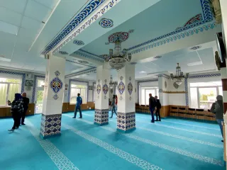 Moschee im Industriegebiet